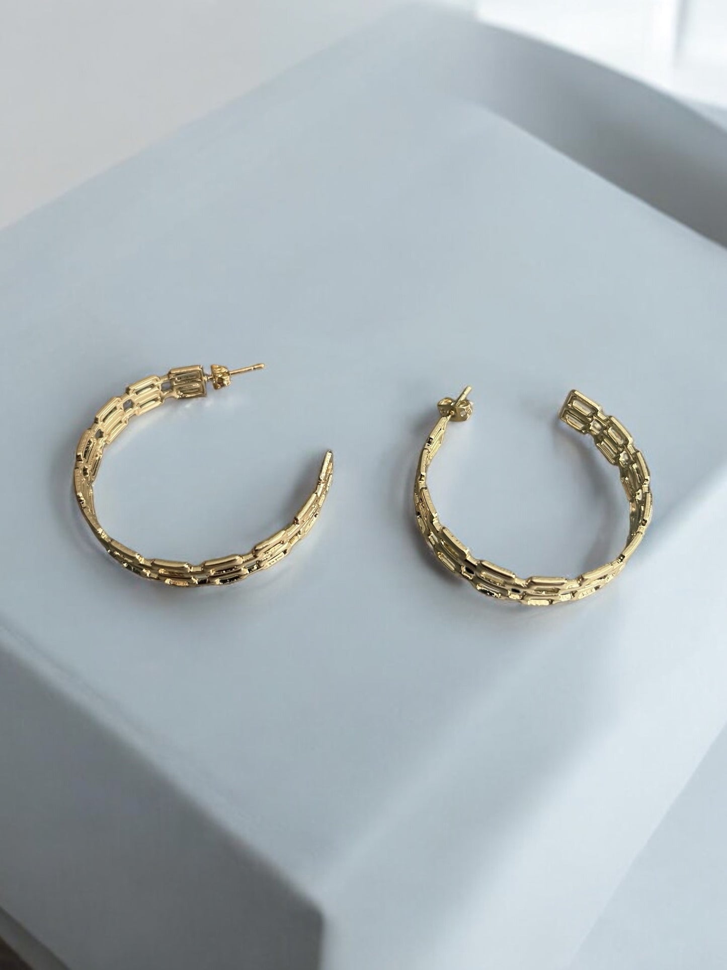 Double Chain Hoops