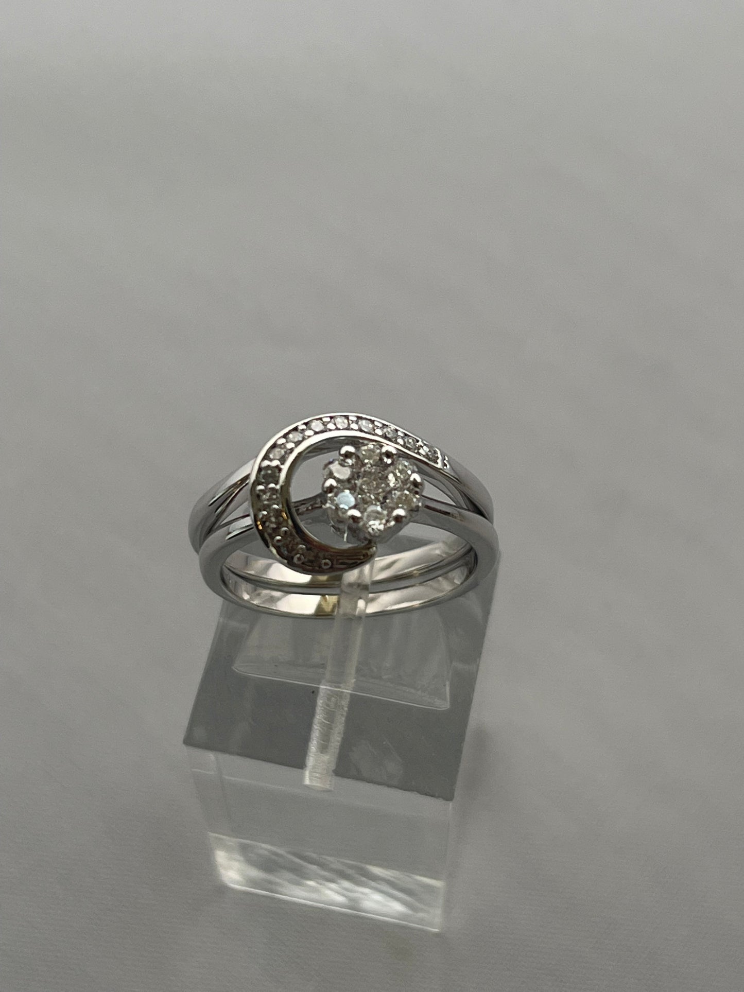 Rhodium Electroplated Set Ring