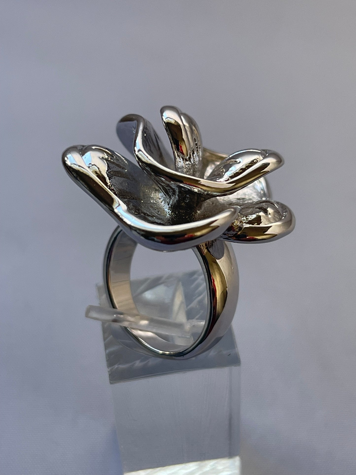 Rhodium Electroplated Flower Ring