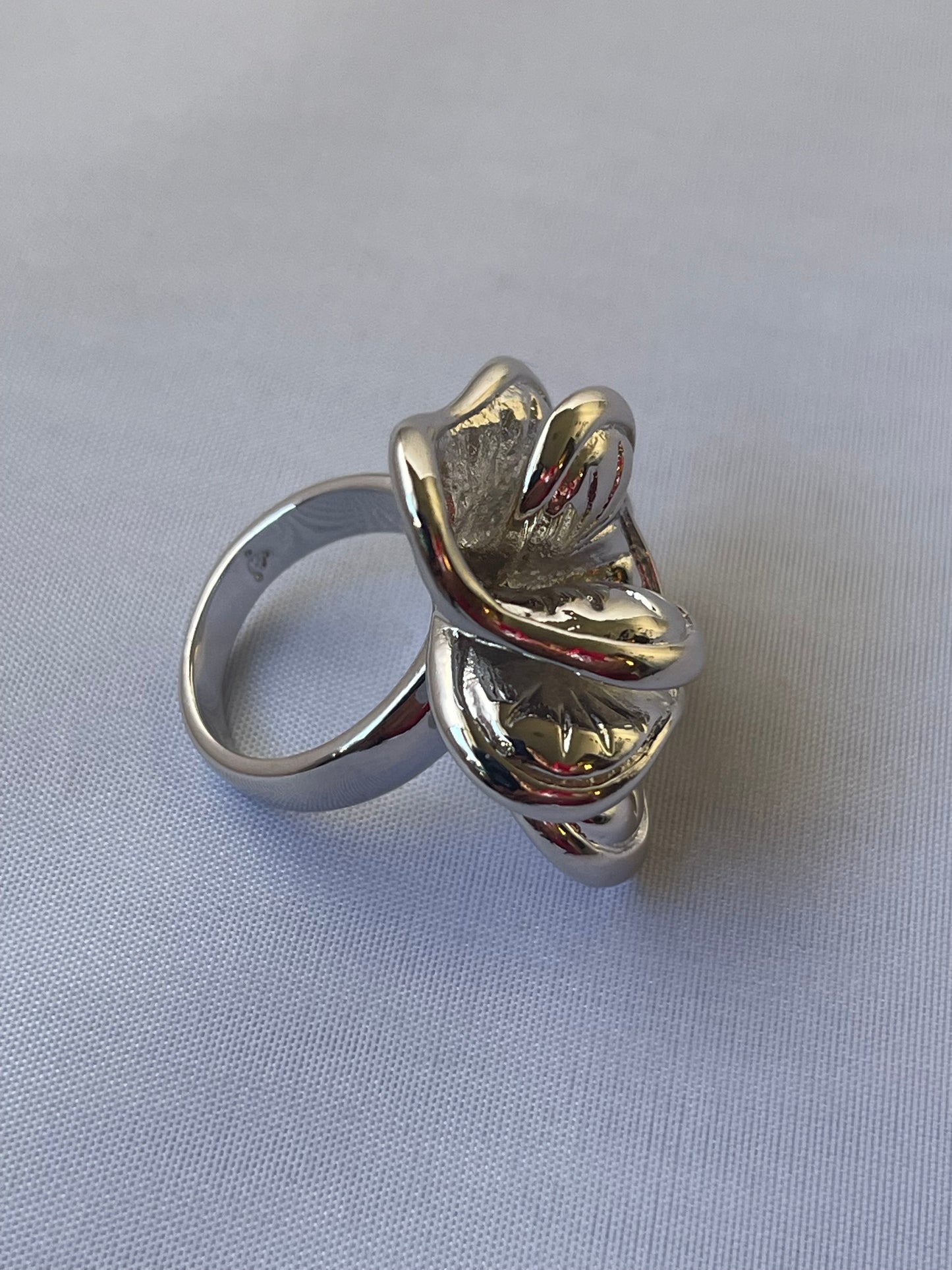 Rhodium Electroplated Flower Ring