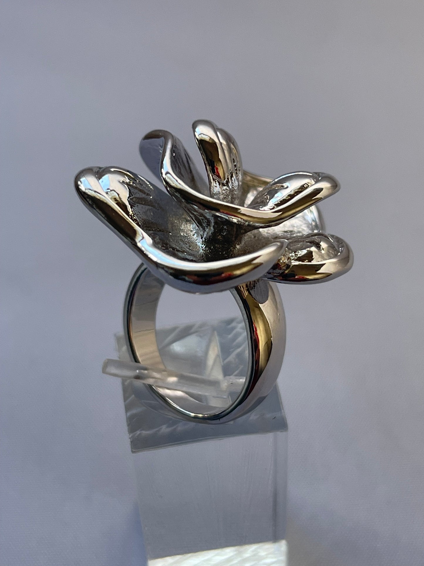 Rhodium Electroplated Flower Ring