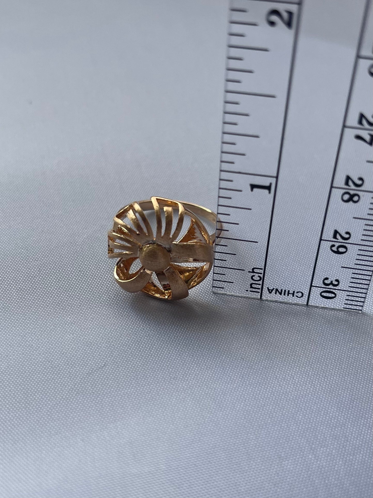 18K Gold Electroplated Pinwheel Ring